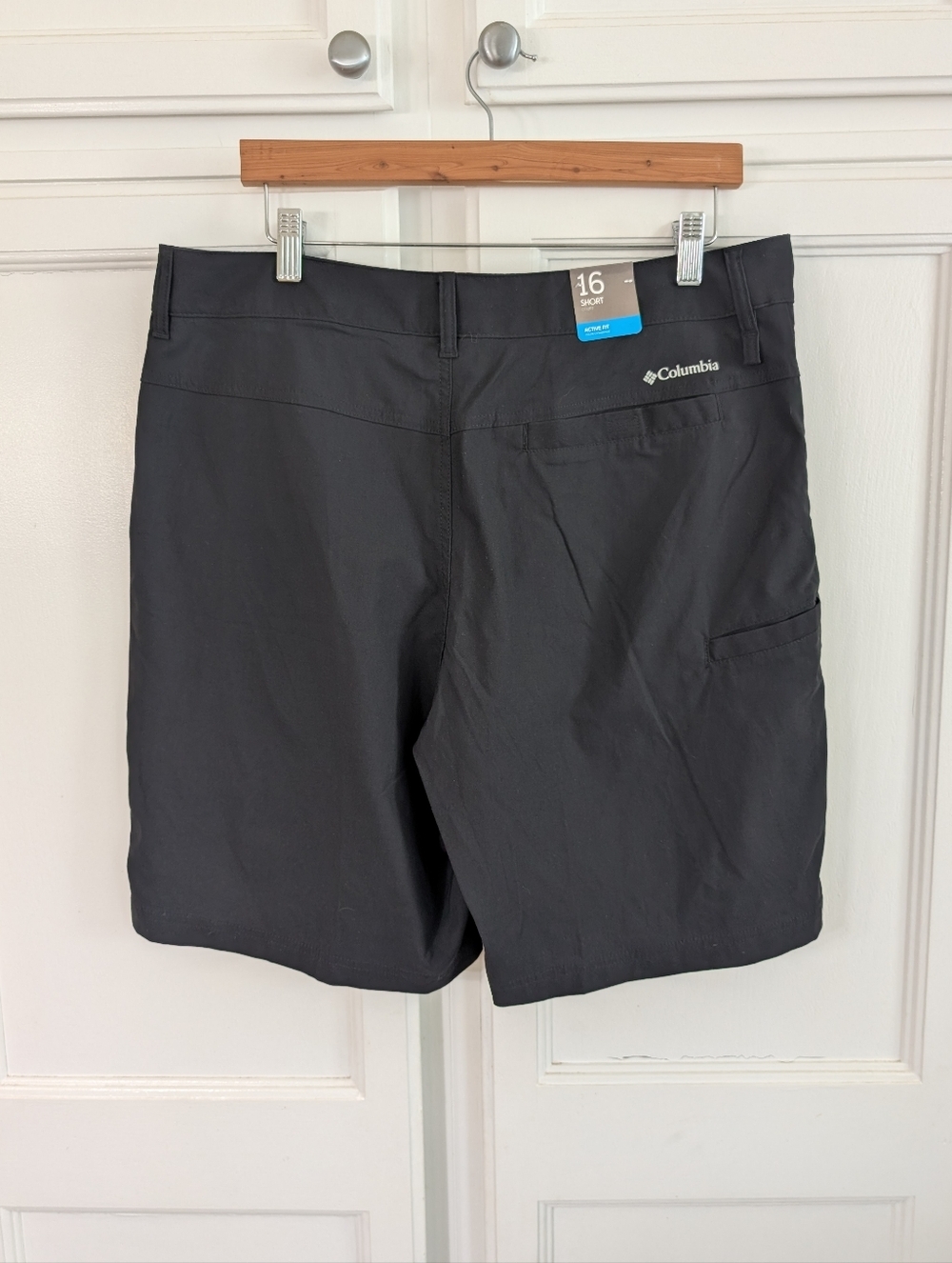 Columbia Women's Black Performance Shorts Size 16 - Picture 3 of 10